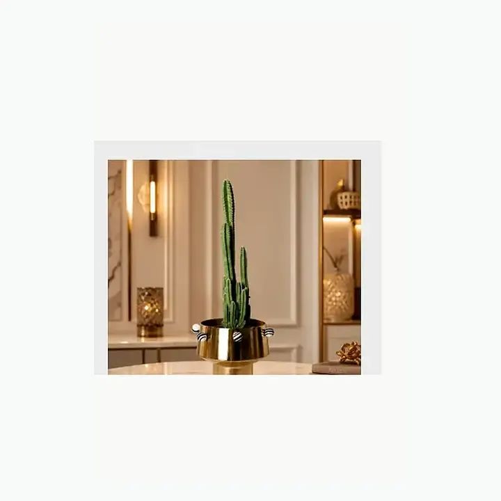 Designer Vases with Resin Base detail