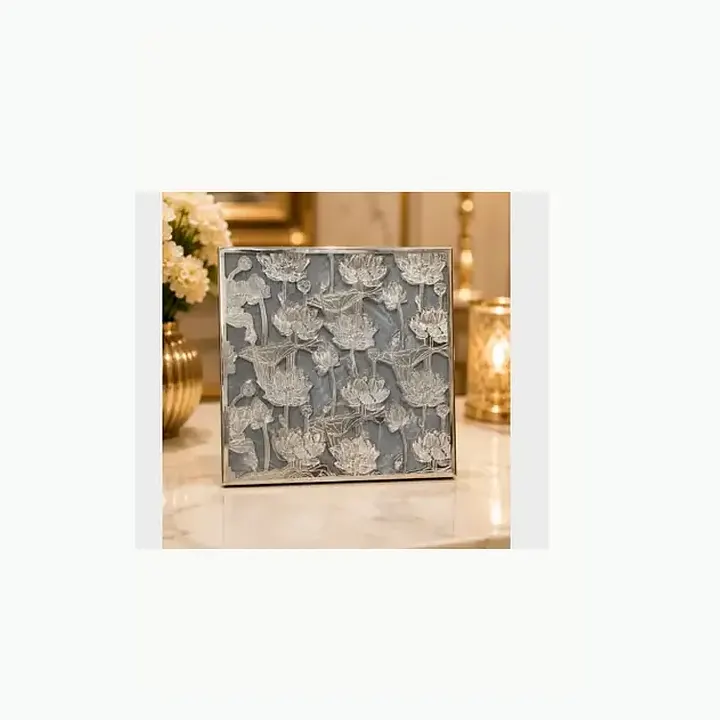 Silver Plated Box With Resin Box detail