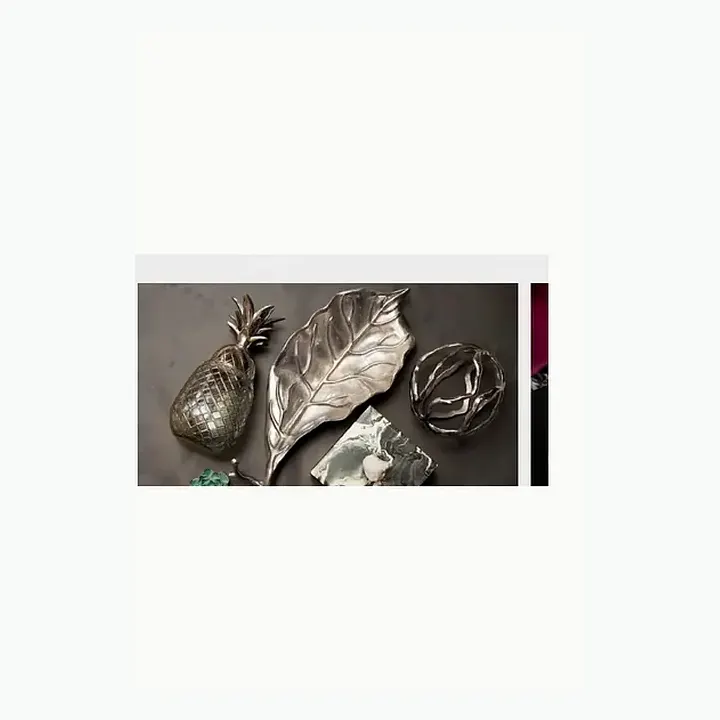 #5669 17x7x2 @790 Metal Décor Single Platter #5670 17x8x3 @1120 Metal Décor Double Platter detail