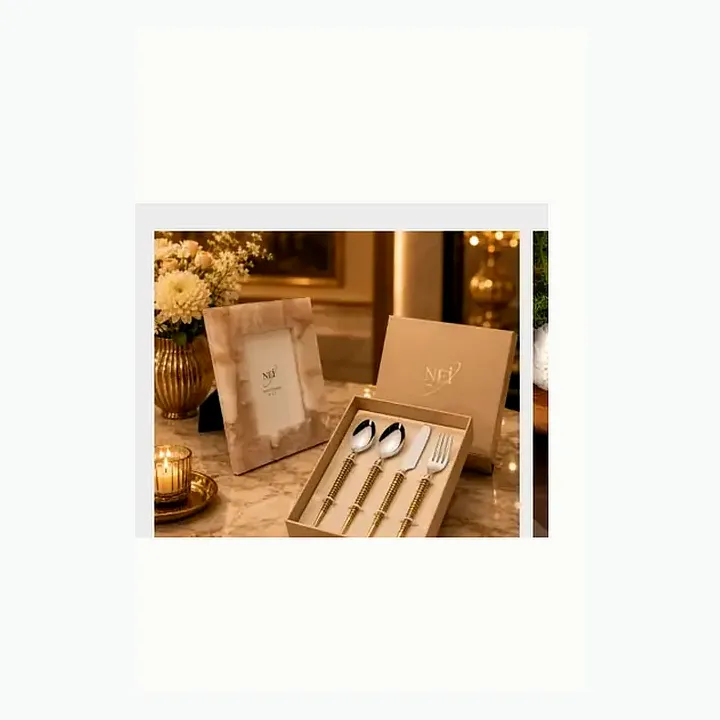 Brass Cuttlery Set of 4 detail