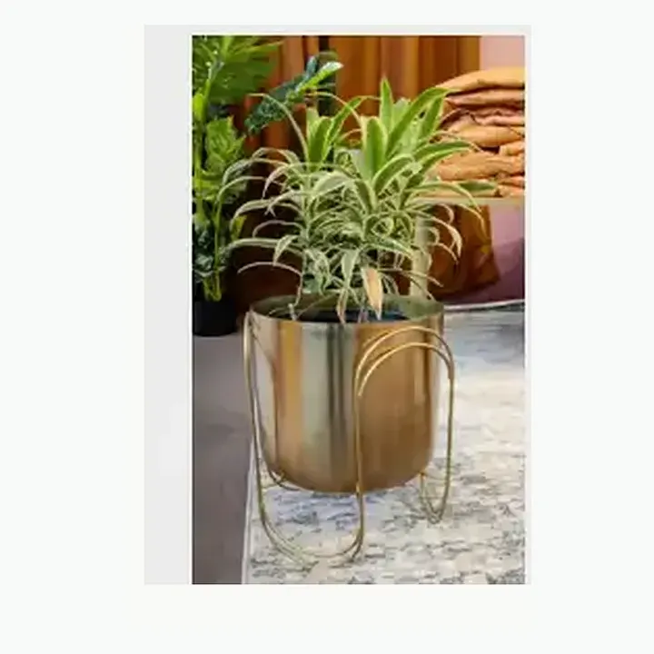 Décor Planters with Enamel Finish alternate view