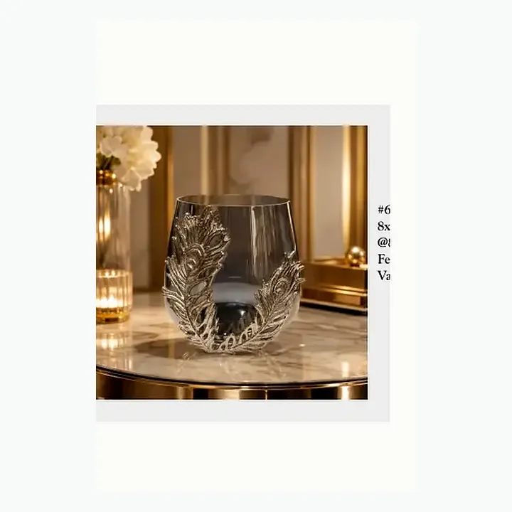 #6376 8x8x7.25 @860 Feather Glass Vase detail